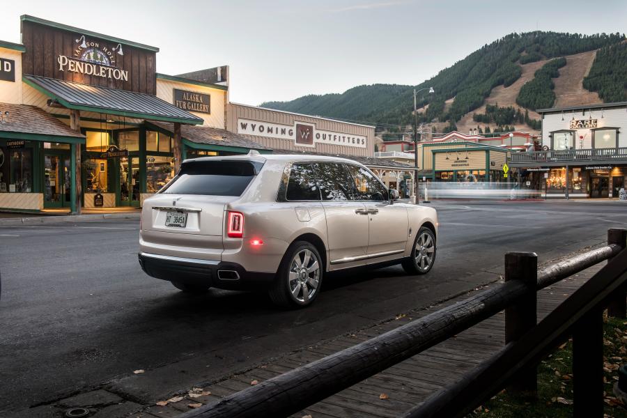  Rolls-Royce Cullinan 2018 года  (NA) (фото 36 из 40)